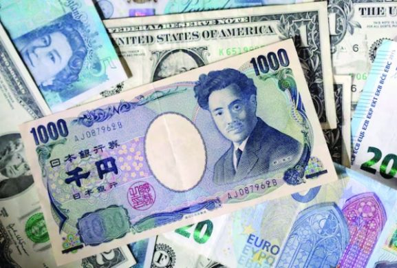 Dollar Set for First Monthly Gain of 2025: Implications for Investors and Businesses in Oman