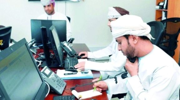 موج اشتغال در پیش است: نزدیک به ۱۳۰۰۰ شهروند عمانی تا سال ۲۰۲۵ به نیروی کار ملحق می‌شوند - این برای سرمایه‌گذاران و صاحبان مشاغل چه معنایی دارد؟