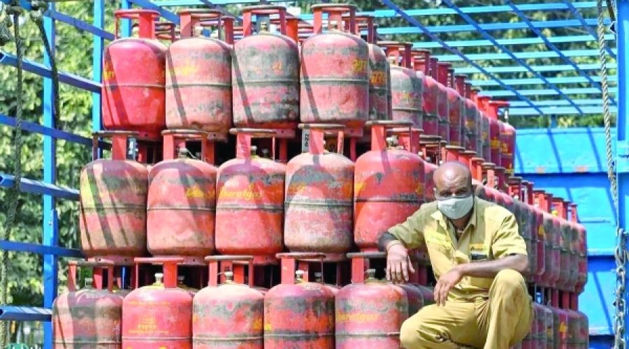 India Approves $3.4 Billion to Cover LPG Refiners’ Losses: What This Means for Energy Investors and Businesses