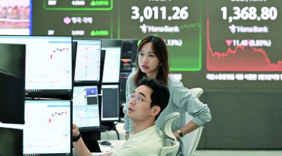 Stocks Surge Amid Anticipation of Fed Revamp: Implications for Investors and Business Owners