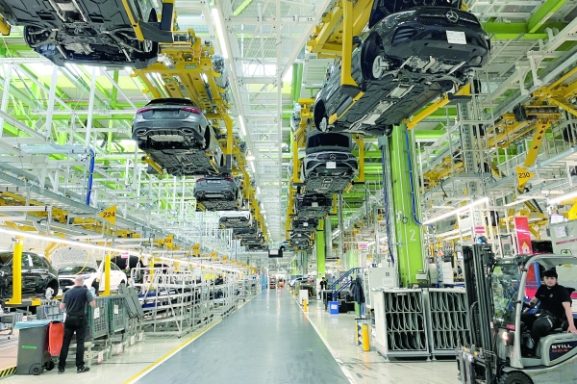 Eurozone Industry Decline: What It Means for Business Opportunities in Oman?