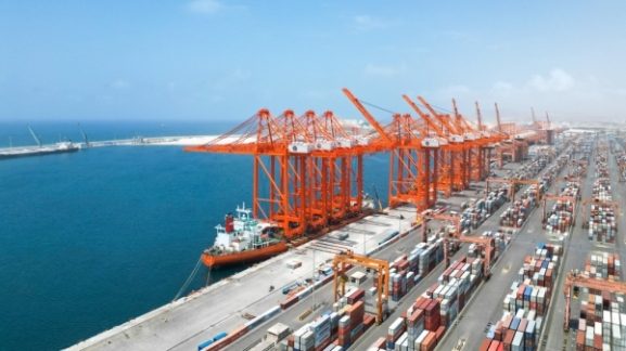 Ports in Oman Experience Surge in Container Handling: Implications for Investors and Business Growth