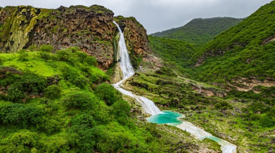عمان به عنوان یک مقصد برتر تابستانی ظهور می‌کند: این برای سرمایه‌گذاران و صنعت گردشگری چه معنایی دارد؟