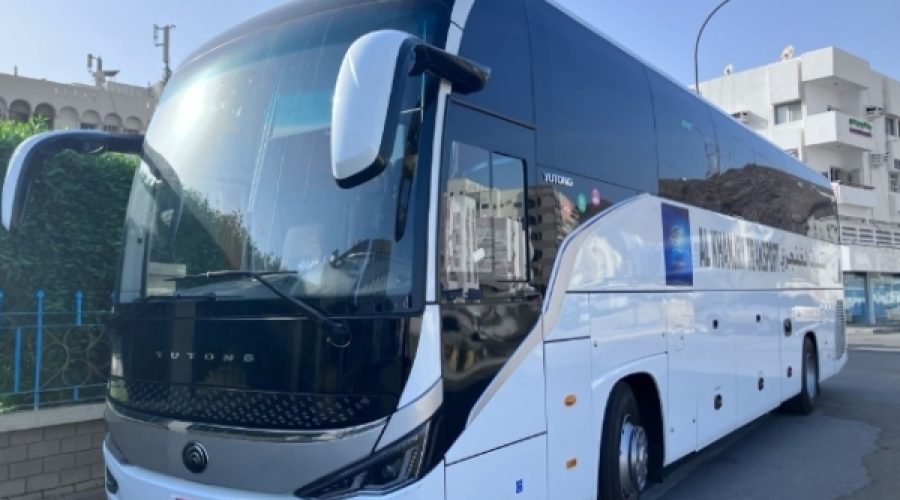 خدمة حافلات جديدة من دبي والرياض إلى صلالة: ما يعنيه ذلك لنمو الأعمال والسياحة في عُمان