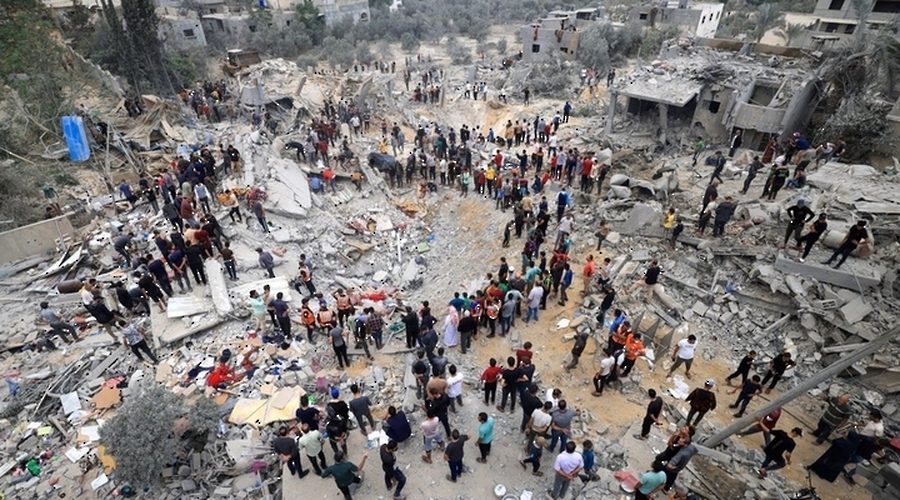 تأثير الغارات الجوية الإسرائيلية على غزة: كيف يؤثر تصاعد الصراع على استقرار الأعمال في المنطقة
