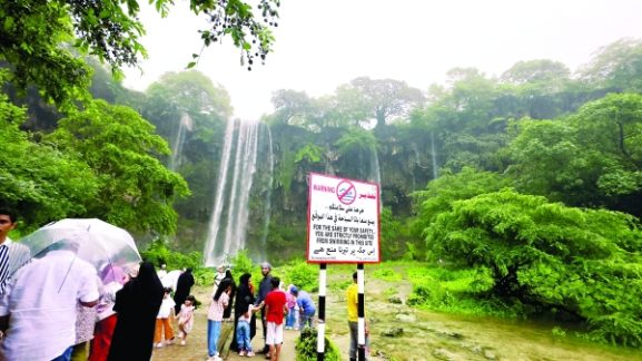 Ain Athum Waterfall in Full Flow: Boosting Khareef Tourism and Business Opportunities in Oman