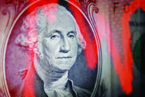 Dollar Firms but Fed Concerns Persist: What Investors in Oman Should Watch Next
