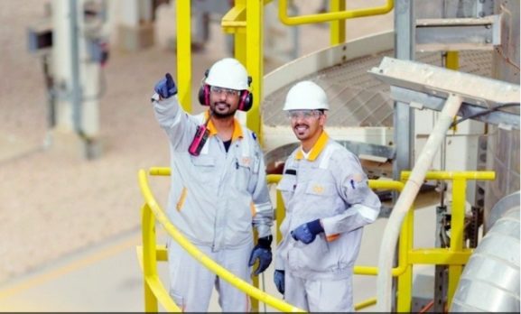 Mandatory Licensing for Work Permits in 40 Professions from Today: Key Impacts on Businesses and Investors in Oman