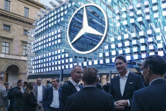 German Carmakers’ Comeback Amid Chinese Competition: What It Means for Global Auto Investors and Entrepreneurs