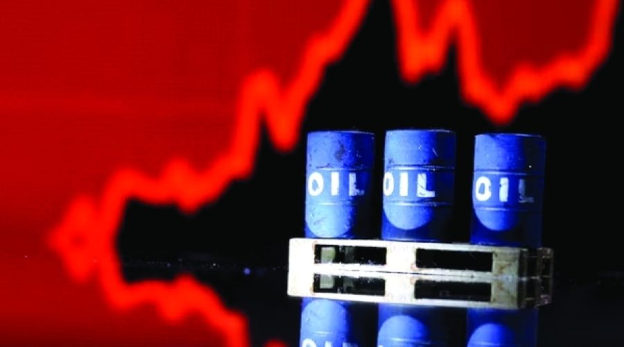 Oil Prices Decline: What the Oversupply and Weaker U.S. Demand Mean for Your Investments in Oman