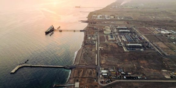 Oman’s Natural Gas Output Hits 32 BCM: Key Opportunities and Impacts for Investors and Business Owners