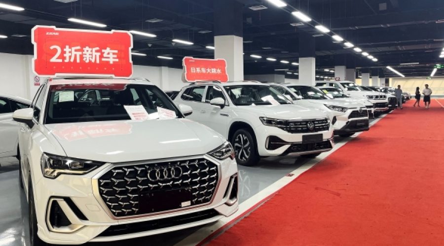 China’s Auto Industry Crisis: What It Means for Investors and Businesses Eyeing Global Markets
