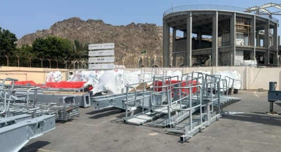Muttrah Cable Car Project Kicks Off: What the First Equipment Delivery Means for Investors and Business Growth in Oman