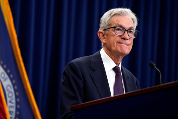 Federal Reserve Cuts Rates by a Quarter-Point: Implications for Investors and Businesses in Oman