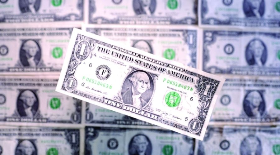 Fed Cuts Rates: Implications for Investors and Businesses in Oman as Dollar Stays Strong