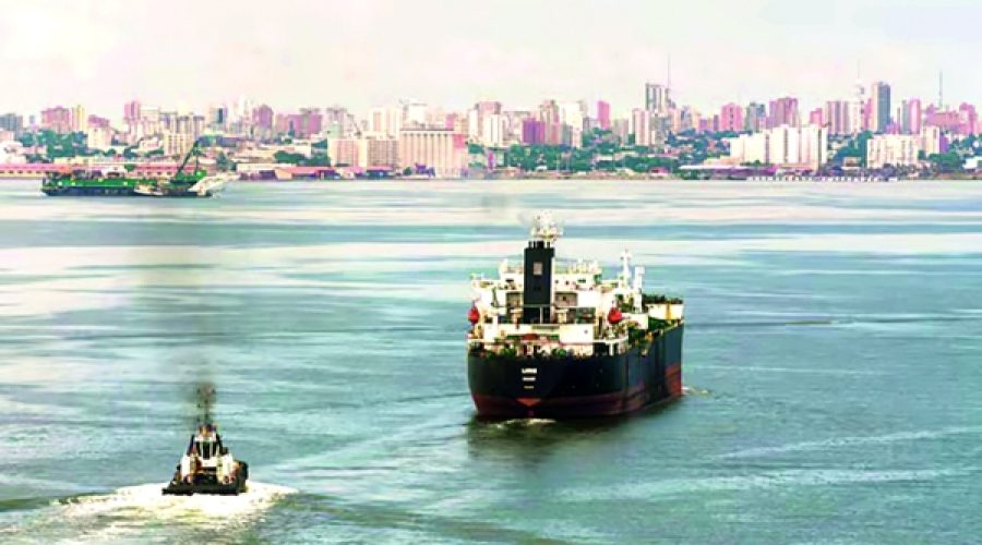 Surging Oil Freight Rates: How Tight Supply Could Impact Your Business Costs and Investments