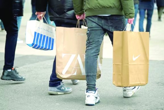 Euro Zone Consumer Spending Declines Amid Rising Tariff Fears: Implications for Investors and Businesses