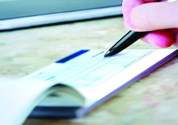 Decline in Bounced Cheques in Oman: What This Means for Business Confidence and Financial Stability