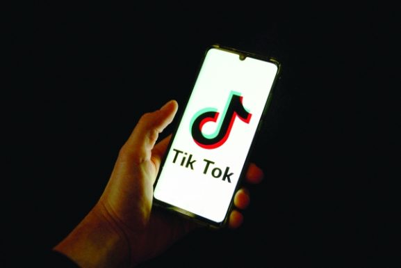 Key Insights on TikTok: How Changes Could Impact Your Business Strategy in Oman