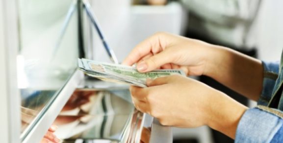 Money Exchanges Evolving in Oman Amid Digitalization: What It Means for Investors and Business Owners