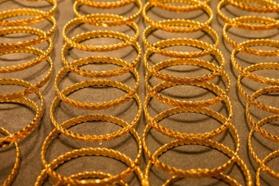 Gold Prices Surge Past RO50 for 24-Karat Gold in Oman: What This Rally Means for Investors and Businesses