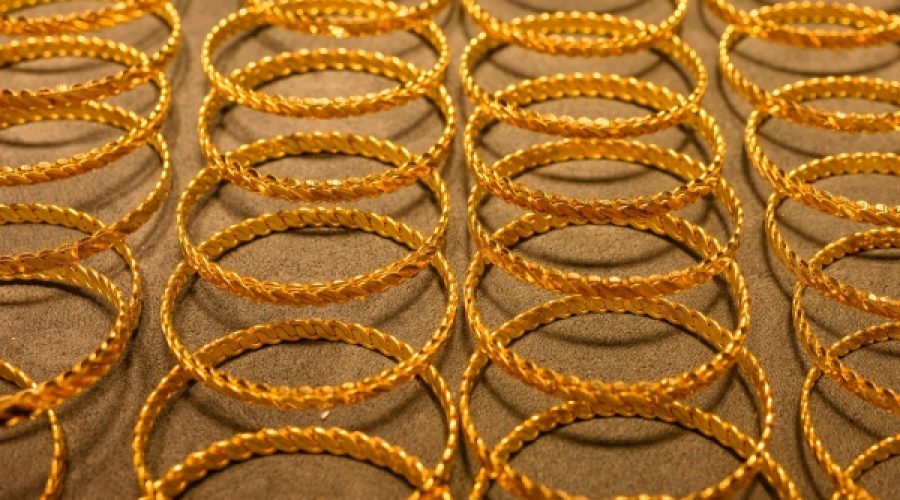 Gold Prices Surge Past RO50 for 24-Karat Gold in Oman: What This Rally Means for Investors and Businesses