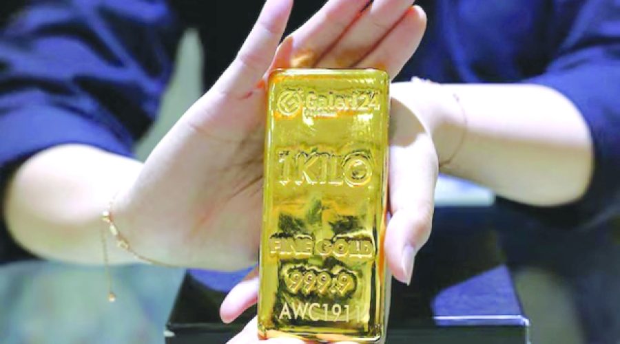 Gold Prices Forecast to Soar to $4,400 by 2025: What This Means for Investors and Businesses in Oman
