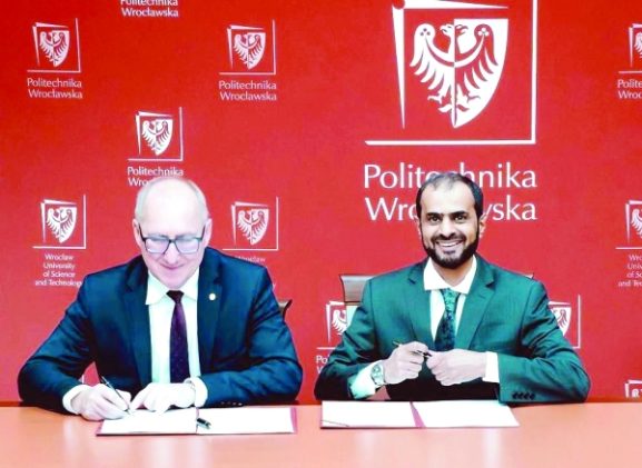 همکاری ETCO Space با دانشگاه لهستان: پیامدهای کلیدی برای نوآوری در کسب و کار در عمان