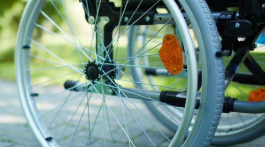 کاهش ساعات کاری با حقوق کامل در عمان: چه کسانی واجد شرایط هستند و چگونه بر عملیات تجاری شما تأثیر می‌گذارد؟