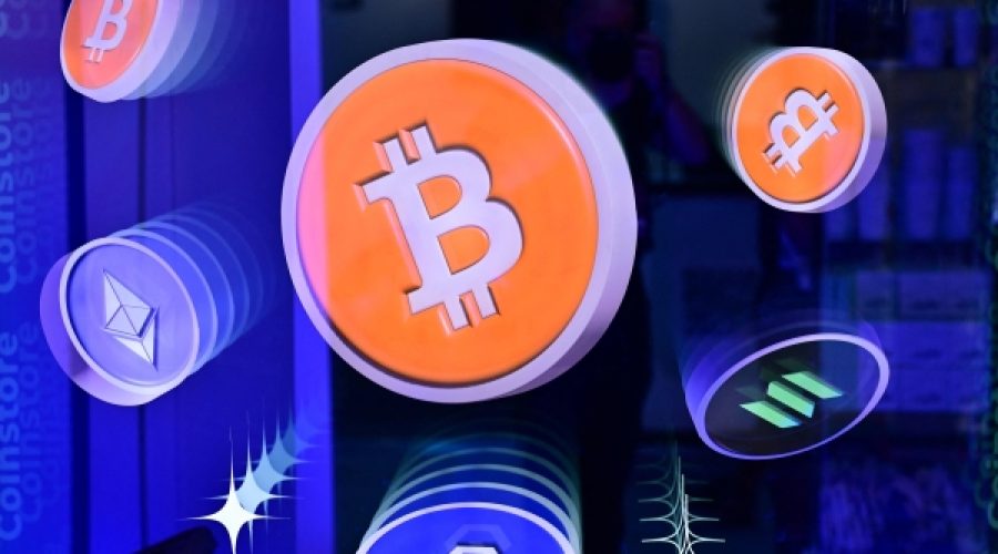 سقوط قیمت بیت کوین: پیامدهایی برای سرمایه‌گذاران و صاحبان مشاغل در عمان