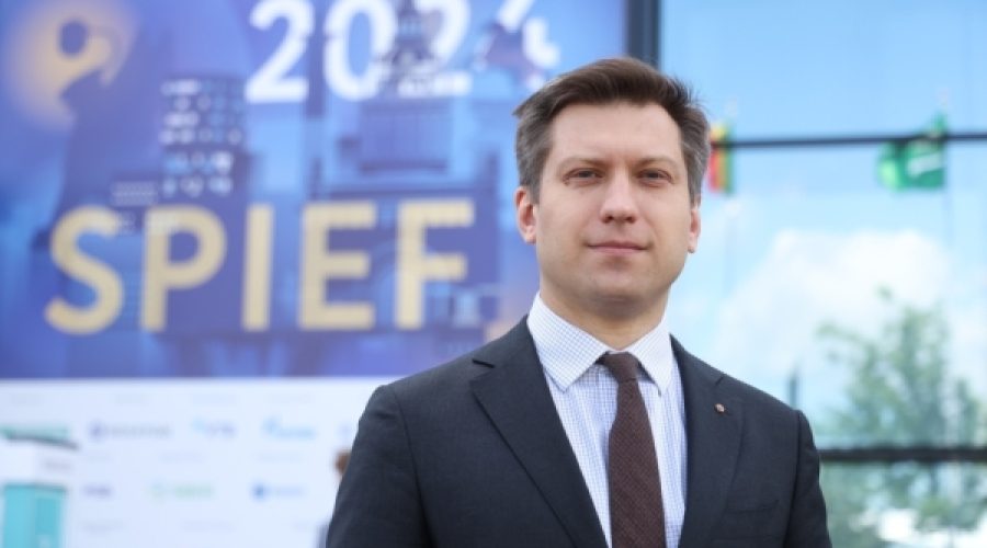 تعزيز العلاقات التجارية بين سلطنة عمان وروسيا: فرص رئيسية للمستثمرين ورجال الأعمال في سلطنة عمان