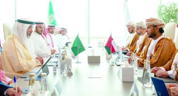 تسریع ادغام تجاری بین عمان و عربستان سعودی: تأثیرات کلیدی برای سرمایه‌گذاران و کسب‌وکارها