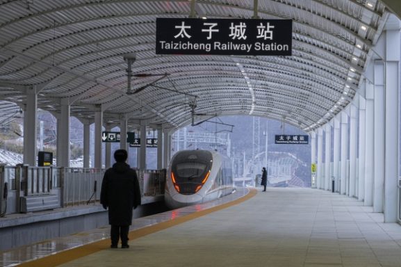 تغییر تاریخی در اقتصاد چین: پیامدهایی برای سرمایه‌گذاران و کارآفرینان در عمان