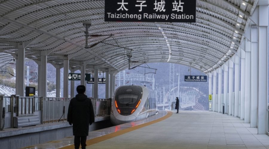 تغییر تاریخی در اقتصاد چین: پیامدهایی برای سرمایه‌گذاران و کارآفرینان در عمان