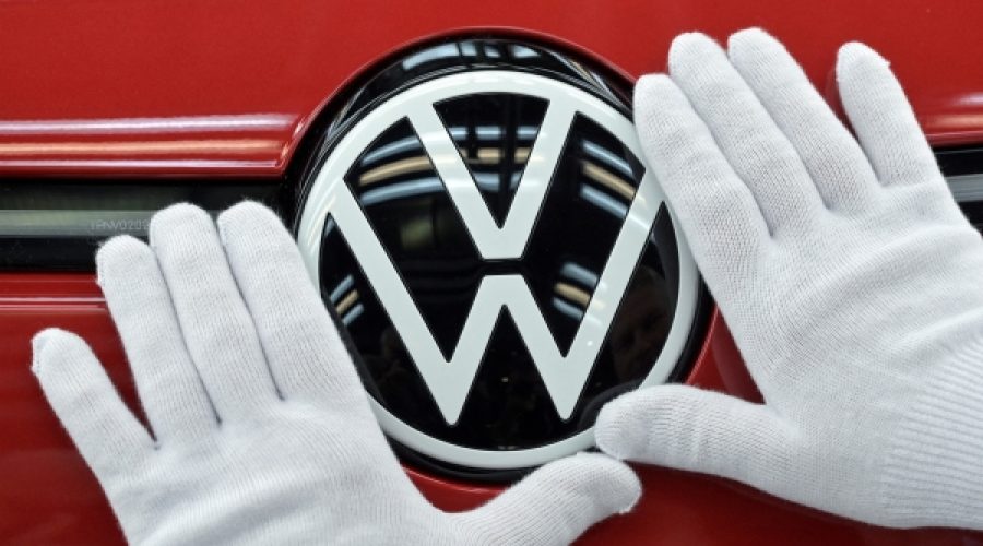 VW Halts Production at German Plant: What It Means for Global Investors and Business in the Automotive Sector