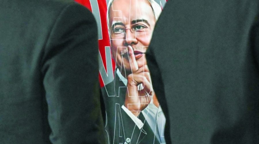 إدانة نجيب بتهمة الفساد في قضية صندوق التنمية الماليزي (1MDB): تداعياتها على المستثمرين الماليزيين وبيئة الأعمال