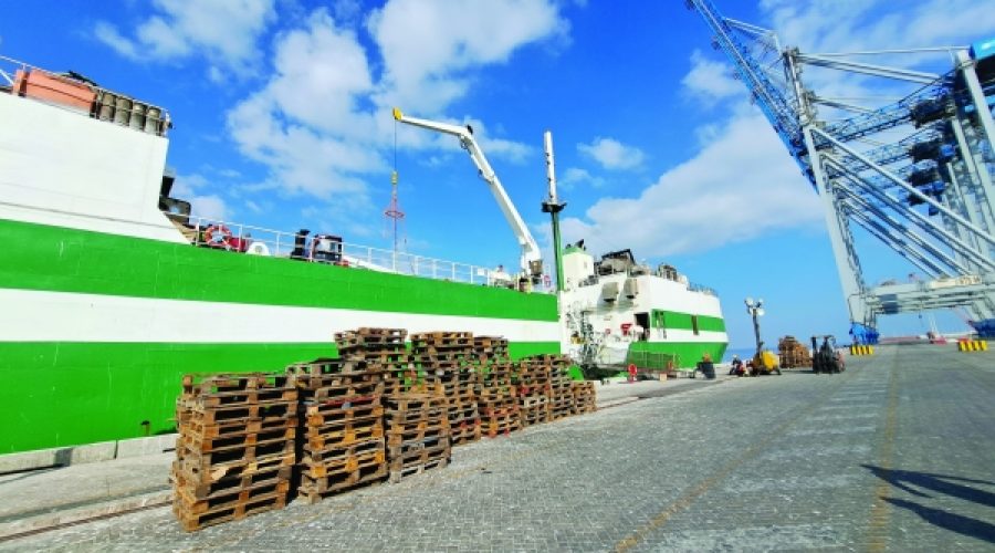 Oman Launches Floating Factory: A Game Changer for Fisheries Investment and Business Growth