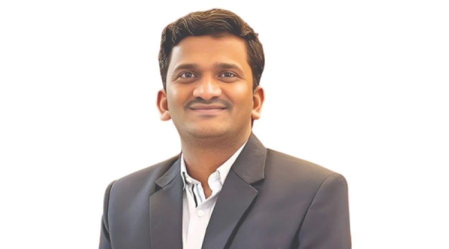 سدّ الفجوات في السياسات: كيف يمكن لإصلاح الطاقة المتجددة على أسطح المنازل وفي القطاع الصناعي في عُمان أن يعزز فرص أعمالك؟