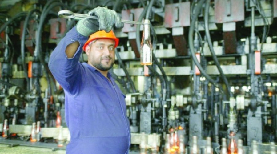 فرصة جديدة لشركة صناعة الزجاج المملوكة للدولة في عُمان: ما يعنيه ذلك للمستثمرين ونمو الأعمال في عُمان