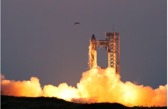 عرضه اولیه سهام عظیم اسپیس ایکس در سال ۲۰۲۶: نکات کلیدی برای سرمایه‌گذاران و کارآفرینان در بخش هوافضا