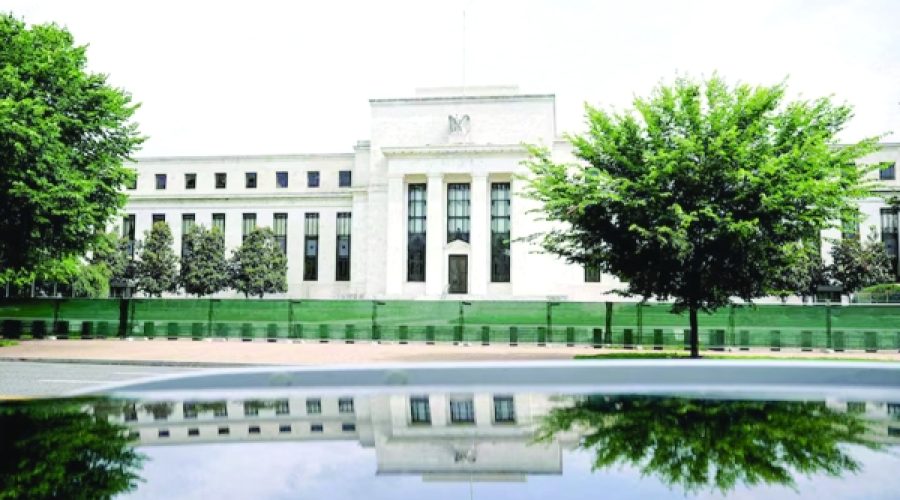 Fed Holds Interest Rates Steady: Key Implications for Investors and Businesses in Oman