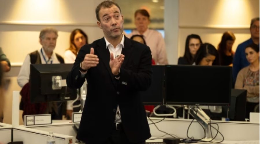 Leadership Change at The Washington Post: What CEO Will Lewis’s Departure Means for Investors and Media Businesses