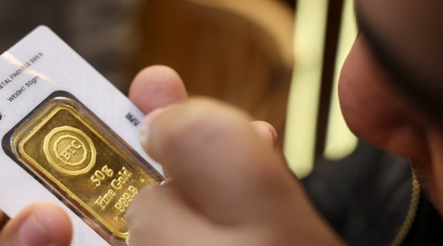 Gold and Silver Prices Rise on Softer Dollar: What This Means for Investors and Businesses in Oman