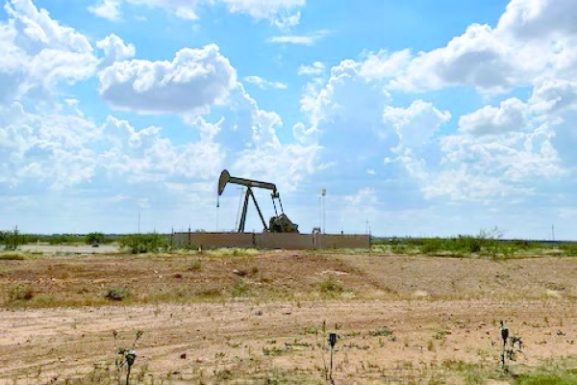 افزایش قیمت نفت در بحبوحه تنش‌های خاورمیانه: این موضوع برای سرمایه‌گذاران و کسب‌وکارها در عمان چه معنایی دارد؟