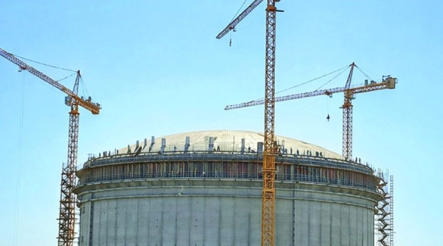 مشروع مرسى للغاز الطبيعي المسال يحقق إنجازاً هاماً في مجال الإنشاءات: ما الذي يعنيه ذلك للاستثمار ونمو الأعمال في سلطنة عمان؟