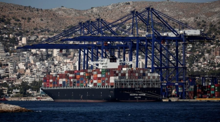 Surging Global Oil and Gas Shipping Costs: What Investors and Businesses in Oman Need to Know