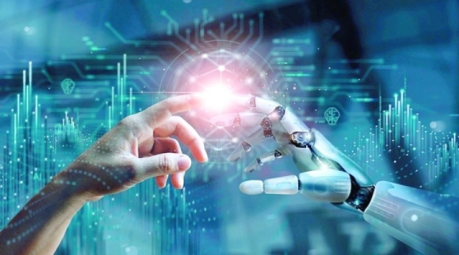 سلطنة عُمان تقود دول مجلس التعاون الخليجي نحو التحول الرقمي: ما يعنيه ذلك للمستثمرين وفرص نمو الأعمال؟