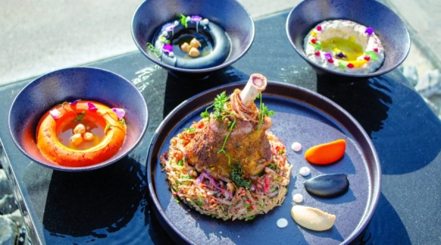 استكشاف نكهات الجبل الأخضر: كيف يمكن لتراث عُمان الطهوي أن يعزز فرص أعمالك