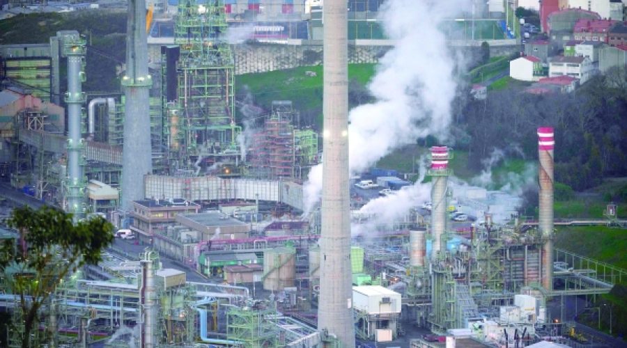 Oil Shock Hits Global Markets: What the Largest Supply Disruption Means for Investors and Businesses in Oman