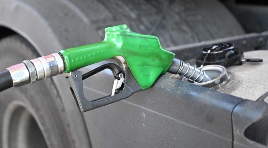 Oil Prices Surge Past $100: Implications for Investors and Businesses Amid Iran’s Hormuz Threat